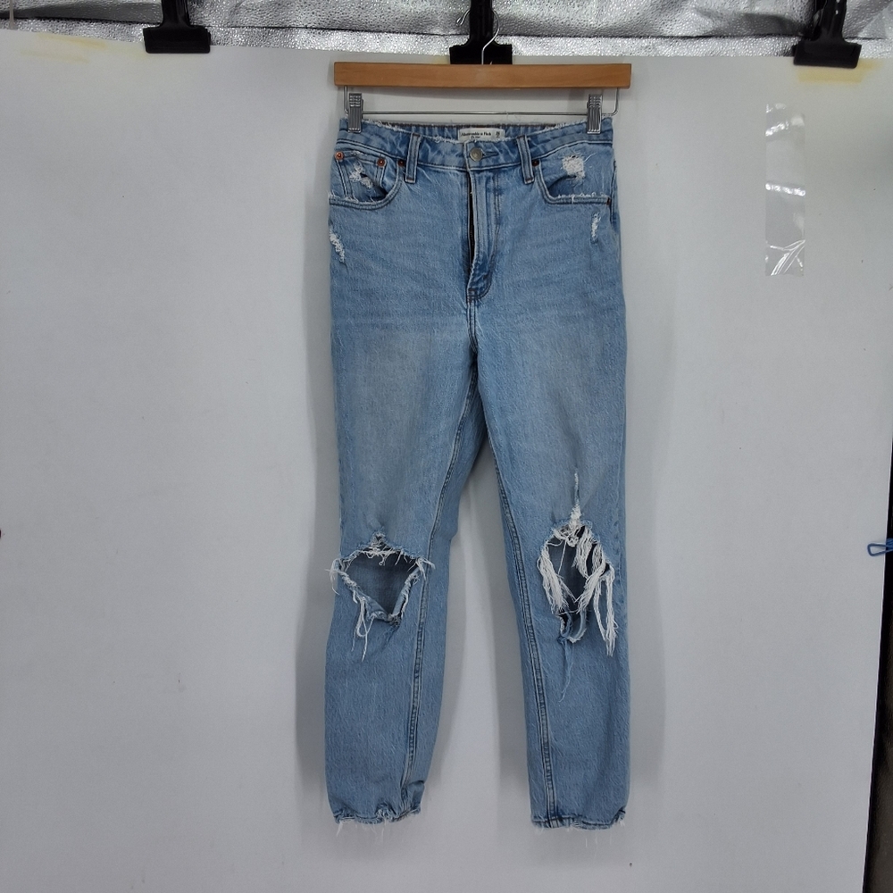 Abercrombie & Fitch Light Blue Distressed Cropped Jeans